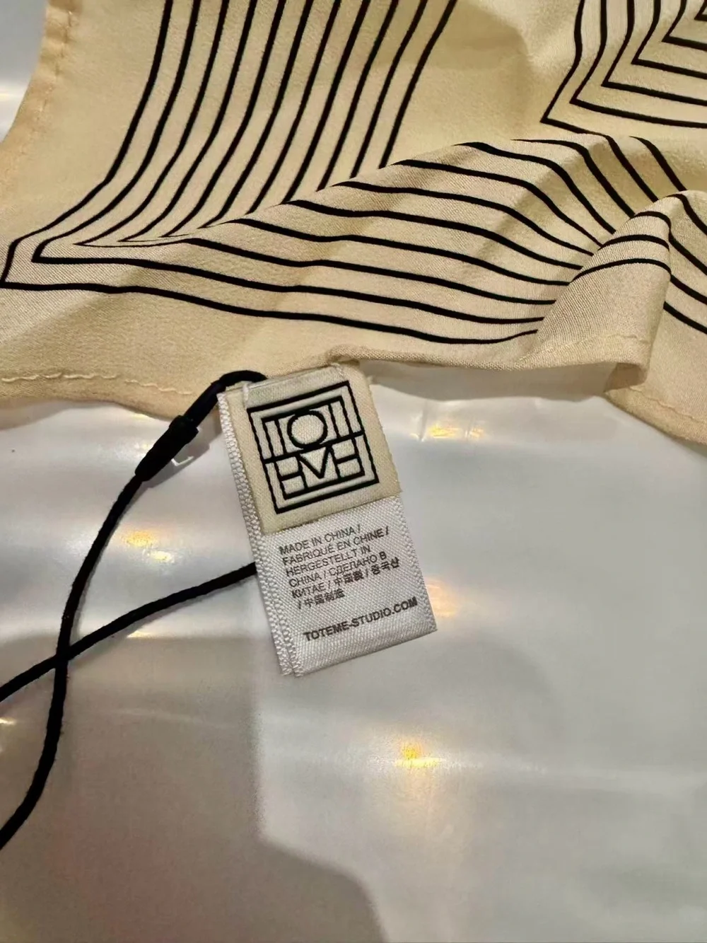 Toteme Women's Cream and Black Geometric Silk Scarf